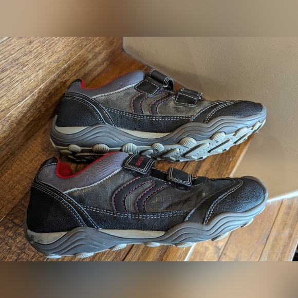 GEOX respira Velcro leather runners gray & red  US size 7 EU 41 - Picture 8 of 14